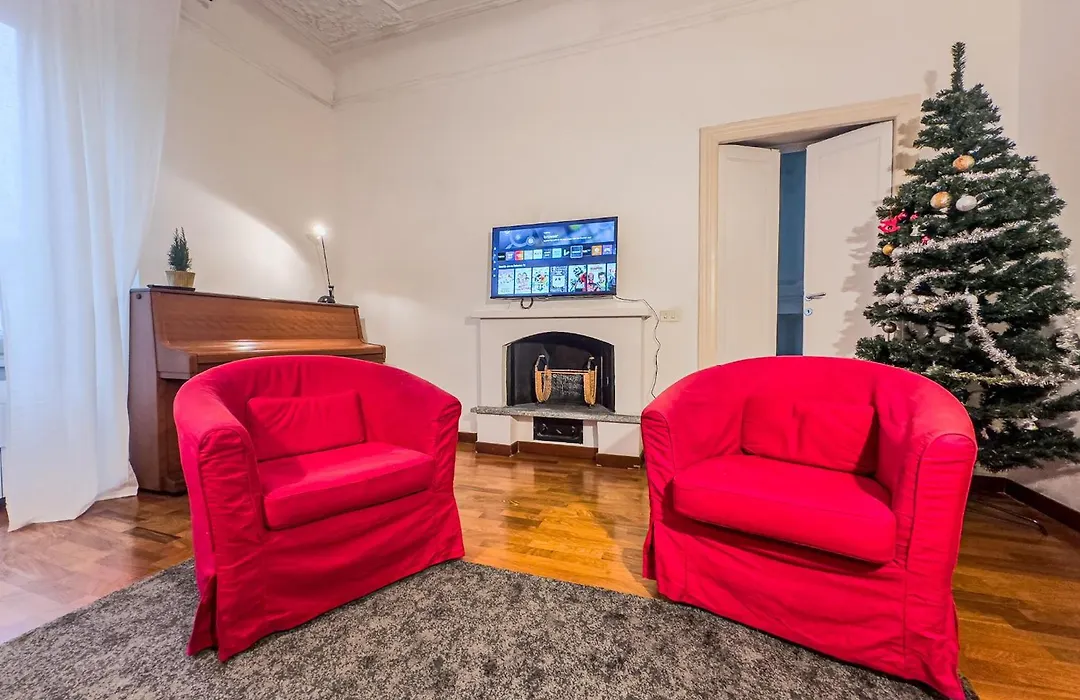 Isola District Milan Apartment-1